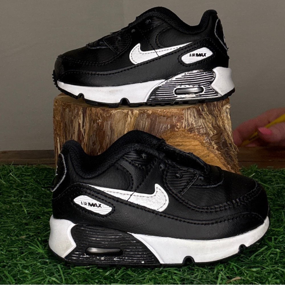 Nike Kids Black and White Sneakers